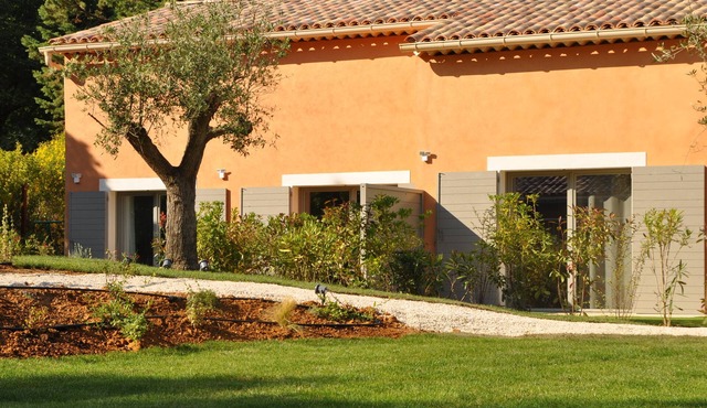 New ROUSSILLON: Seasonal Rental St. Louis John's Wort