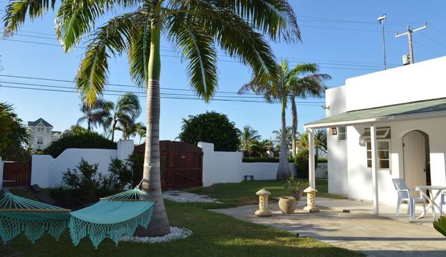 NEW: Royal Palms Apartment. Ocean front, Silver Sands Beach!