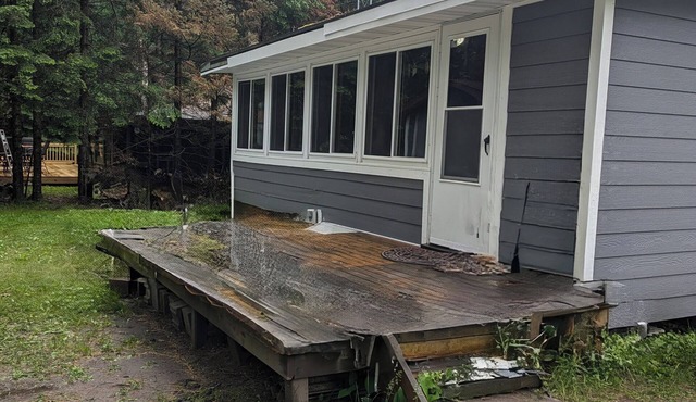 New! Rustic Cabin on Island Lake