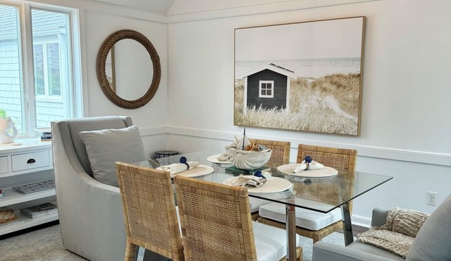 New Seabury 2 Bedroom 2 Bathroom Close to EVERYTHING! Fireplace!