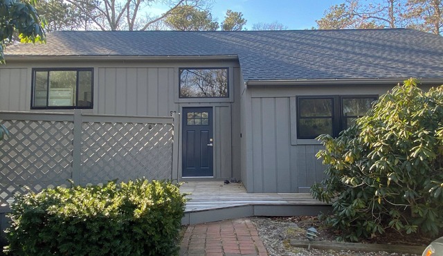 New Seabury FULLY RENOVATED beach house. Great location, pet friendly!