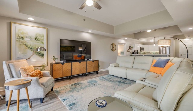 “New” Speedway Skyview: Modern Trackside Stay, 3BR