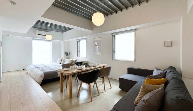 New Studio Apt in the City Center for 6Ppl