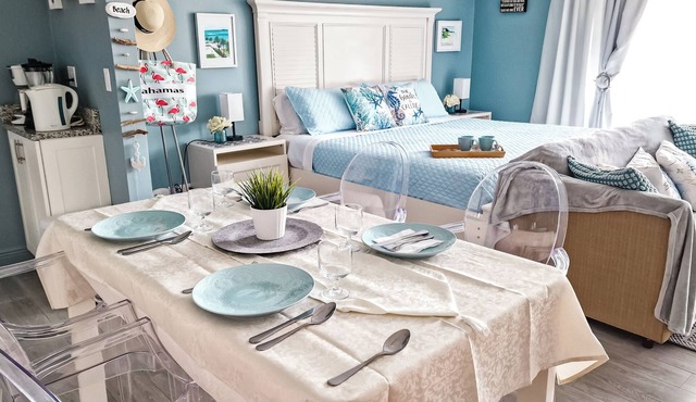 NEW Stunning Ground Floor Beachfront Studio in Coral Beach, Grand Bahamas