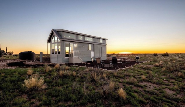New Tiny Home on Private 1 Acre with Power, AC/Heat, Starlink Internet