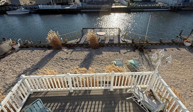 New! Spacious 4-Bedroom, Sleeps & Seats 12, Waterfront in Little Egg Harbor