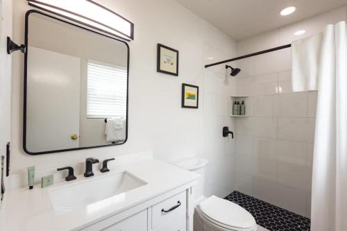 NEW! Villa Positano - Duval Square Condo, Pool, Hot Tub & Parking