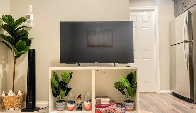 Newly Built and Cheerful 1-Bedroom Suite