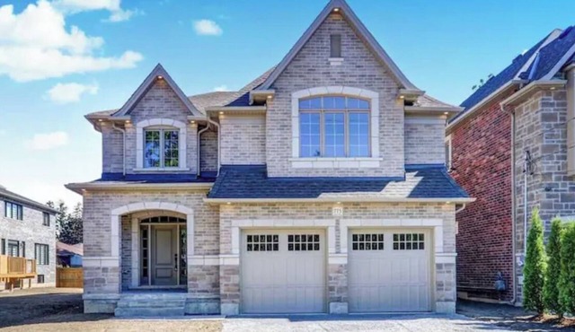 Newly Built Gorgeous 4BD Custom Home Central Oshawa