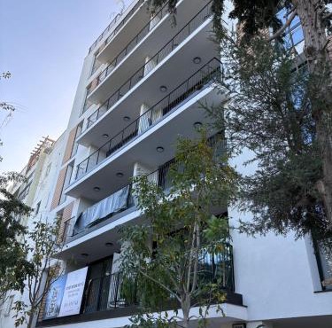 Newly built modern park apartment