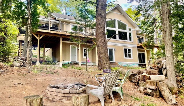Newly Built, Private, Lakefront Muskoka Cottage