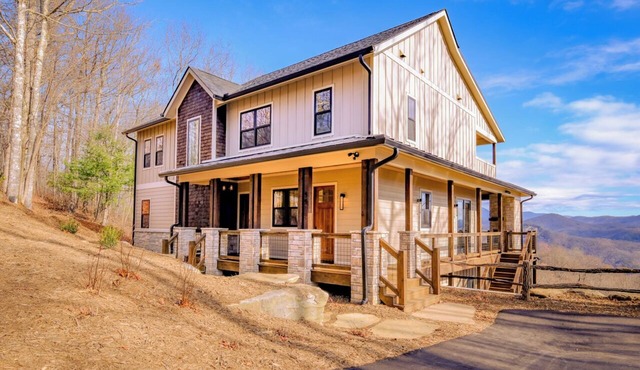 Newly Built! Spacious 7 Bedroom Home With A View!