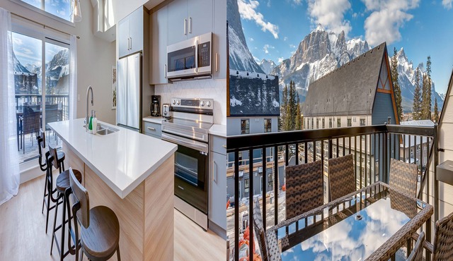 Newly Built Townhome | 3-Storey | Mountain View