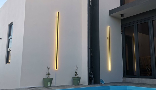 Newly constructed 2024 seaviw villa with private swimming pool 5min to airport