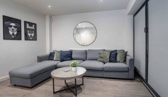 Newly Eextended 3 Bed Family Home Near Graves Park