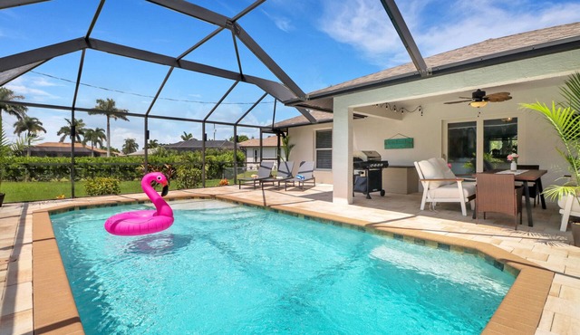Newly furnished house with heated pool in a nice neighborhood.