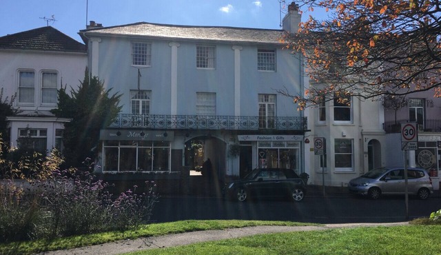 Newly refurbished en-suite double room village location