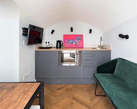 Newly Refurbished Flat With Patio. By Hyde Park