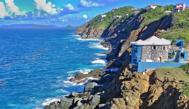 Newly remodeled 4br cliffside with dramatic views!