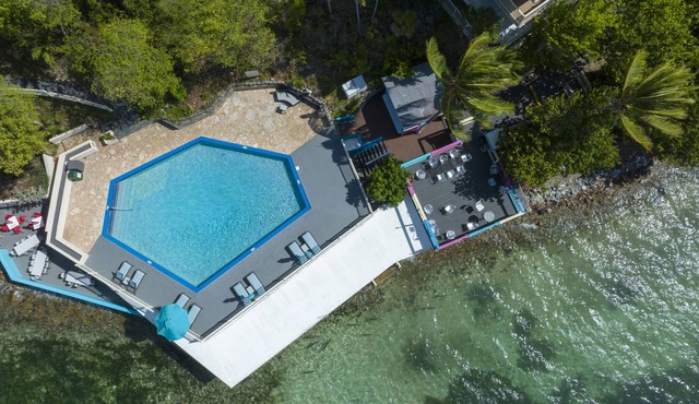 Newly Renovated 2BR/2BA-Oceanview