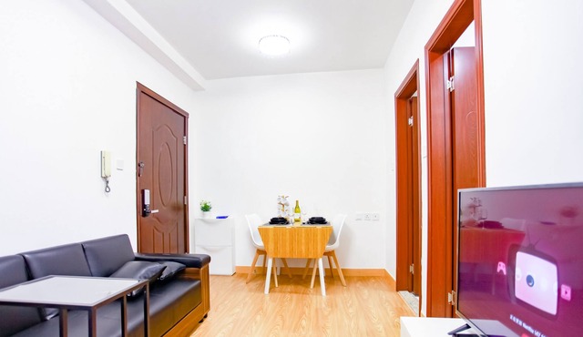 Newly renovated One Bedroom (Tai Hang) Explore like a local