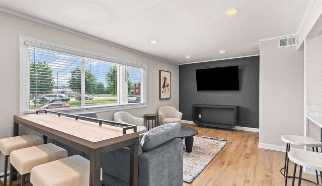 Newly Renovated Unit in Central Spfld! #303