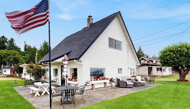 Newly renovated waterfront home on Samish Island with firepit