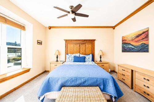 Newly Updated Cozy Escape Close to Ski Lifts