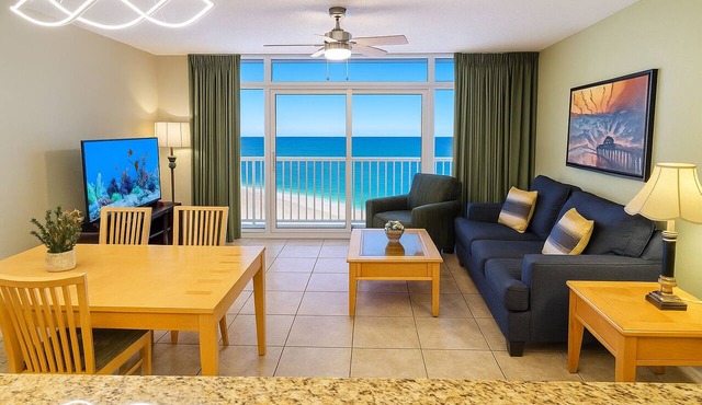 Newly Upgraded Direct Oceanfront 2-br Condo on Top Floor in Broadwalk, Downtown