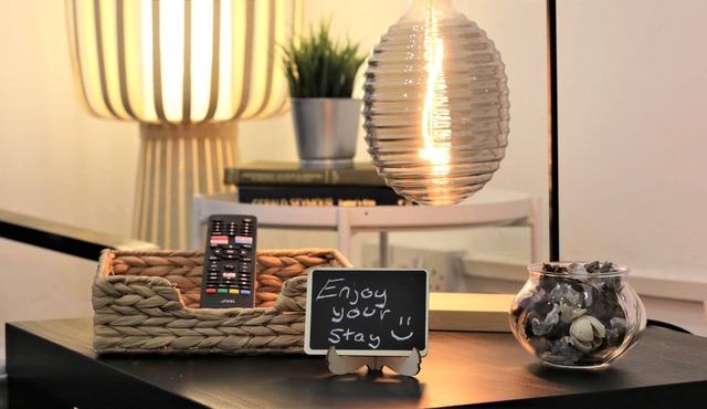 Newport Road Terrace (Sleeps 10)