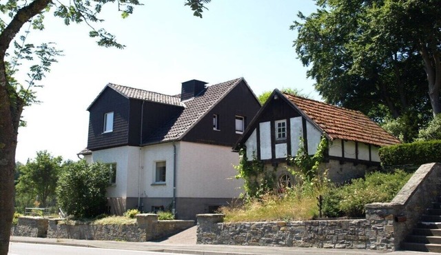 "next door" Comfortable holiday residence