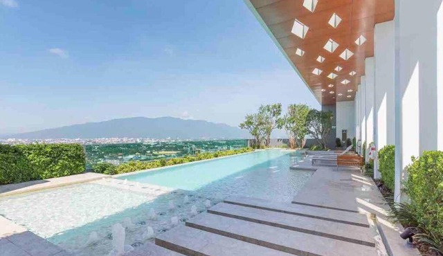 Next to Central mall Free pickup sky pool