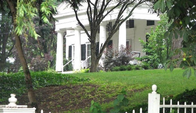 Niagara Gorge Mansion in Historic Village 5 Minutes from Falls