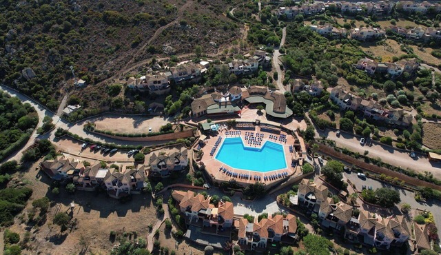 Nice apartment for 4 guests with pool, A/C, TV, patio and panoramic view