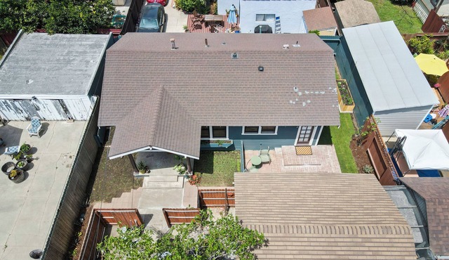 Nice 2-bedroom house with AC in Long Beach