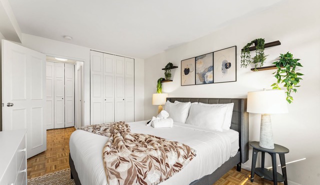 Nice 2bd/1.5ba Next to BU 7qn5