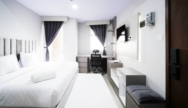 Nice And Comfy Studio At Grand Dharmahusada Lagoon Apartment