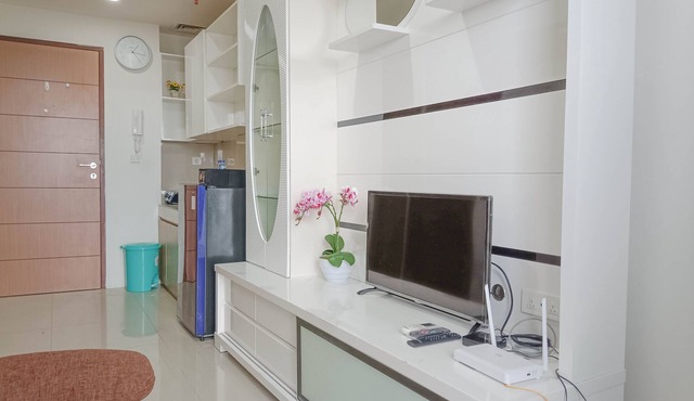 Nice And Homey 2Br At Vida View Makasar Apartment