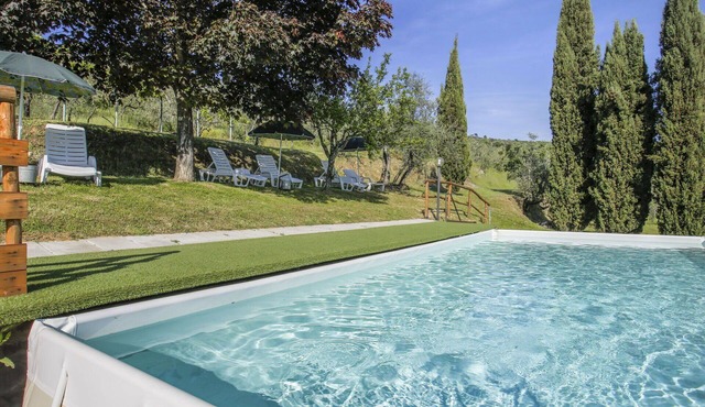 Nice apartment in villa for 4 guests with WIFI, pool, TV and patio