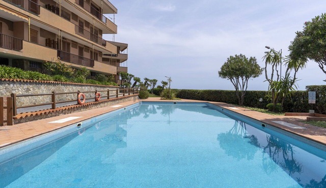 Nice apartment for 4 guests with pool, WIFI, A/C, TV and balcony