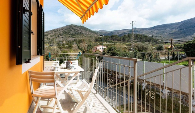 Nice apartment for 4 people with A/C, WIFI, TV, balcony and panoramic view