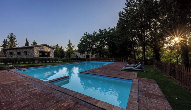 Nice apartment for 4 people with pool, WIFI, close to Greve In Chianti