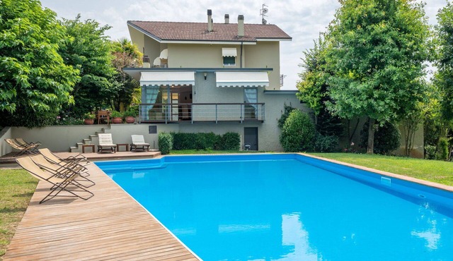 Nice apartment for 6 guests with private pool, WIFI, A/C, TV, terrace and pets allowed