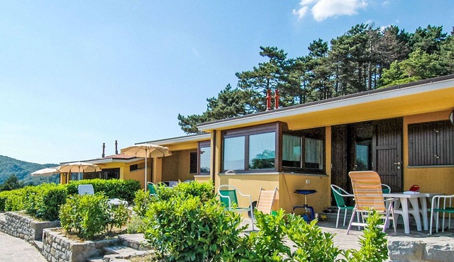 Nice apartment for 2 guests with pool, WIFI, TV, pets allowed and panoramic view