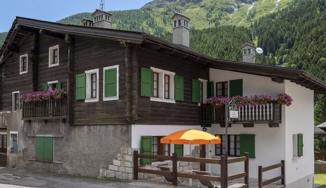 Nice apartment for 2 people with TV, balcony, pets allowed and panoramic view
