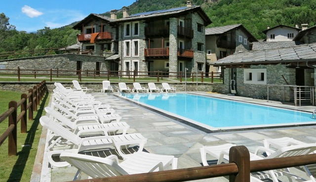 Nice apartment for 4 people with pool, WIFI, TV, terrace and parking