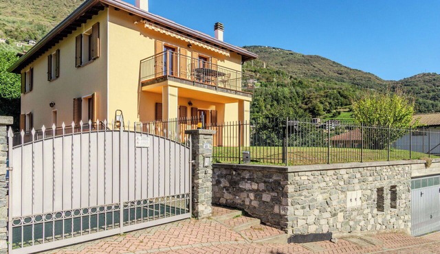 Nice apartment for 4 people with A/C, WIFI, TV and patio