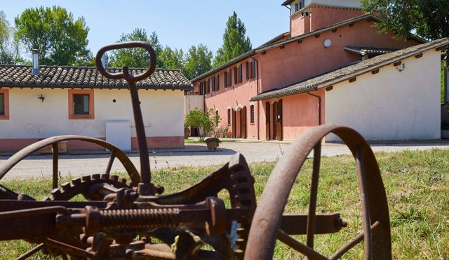 Nice apartment for 4 guests with WIFI, pool, TV and pets allowed, close to Spoleto