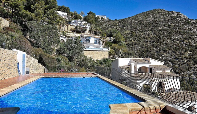 Nice apartment for 4 people with pool, A/C, TV, terrace and panoramic view