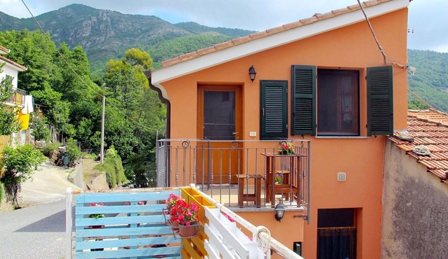 Nice apartment for 4 people with WIFI, TV, patio, pets allowed and panoramic view